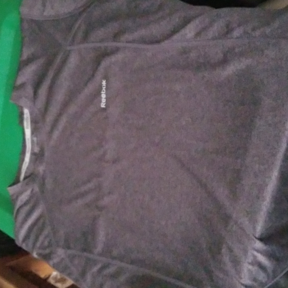 Reebok gray tshirt